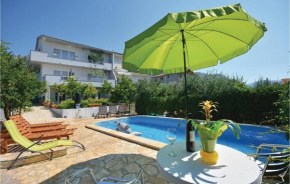  Apartment Kastel Sucurac Ivana Pavla II.  Каштел Камбеловац